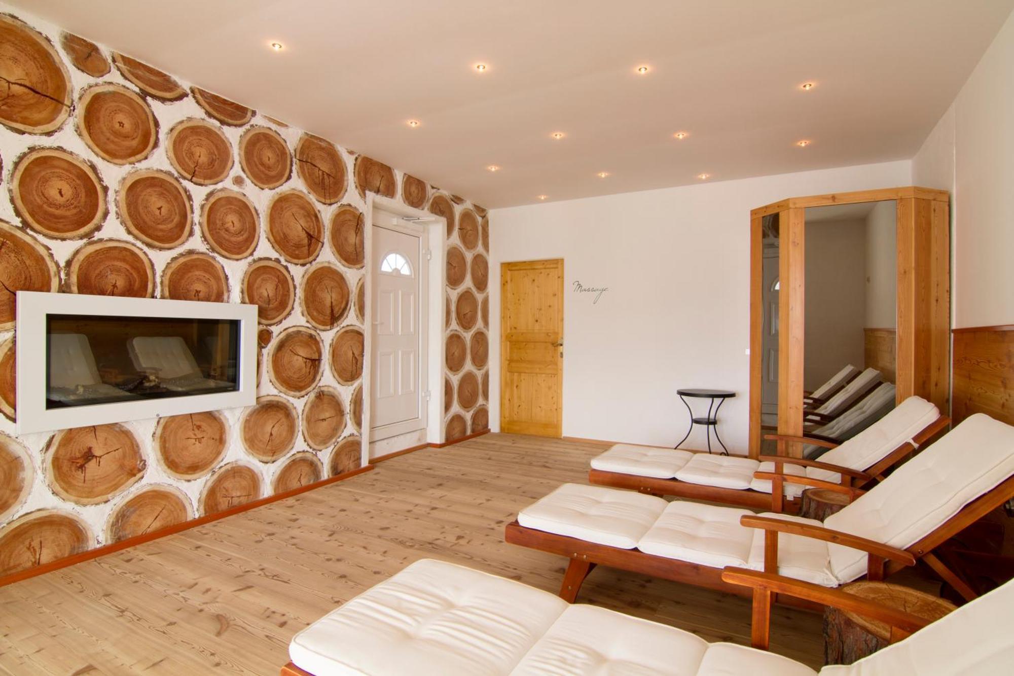 Hotel Frohnatur 4*